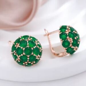 18 KT Gold Green Emerald Earrings